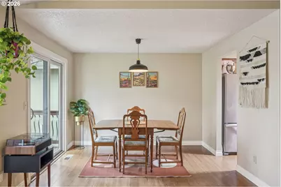 4025 SW Pomona St, Portland, OR 97219 - Photo 9