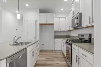 706 Tigerlily St, Silverton, OR 97381 - Photo 11