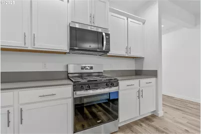 706 Tigerlily St, Silverton, OR 97381 - Photo 9