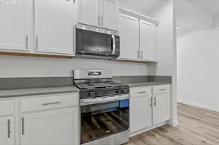 706 Tigerlily St, Silverton, OR 97381 - Photo 9