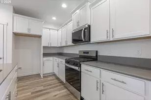 706 Tigerlily St, Silverton, OR 97381 - Photo 7