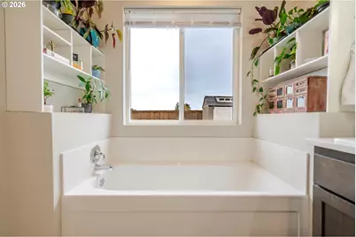 2400 W 15th Ave, Junction City, OR 97448 - Photo 17