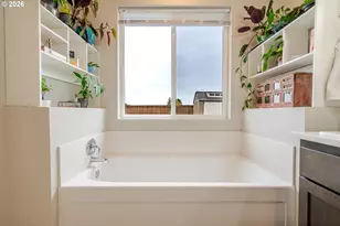 2400 W 15th Ave, Junction City, OR 97448 - Photo 17