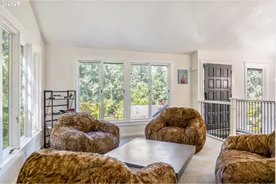 2022 Floral Hill Dr, Eugene, OR 97403 - Photo 5