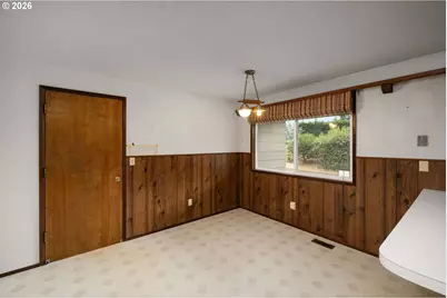 15515 Henrici Rd, Oregon City, OR 97045 - Photo 9