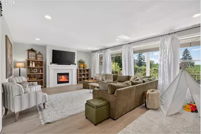 16130 SE Bridge Creek Ct, Happy Valley, OR 97015 - Photo 3