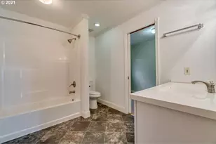 5031 SE Jenne Rd, Portland, OR 97236 - Photo 21