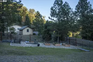 1645 Brozio Rd, Roseburg, OR 97471 - Photo 37