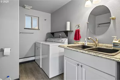 1645 Brozio Rd, Roseburg, OR 97471 - Photo 29