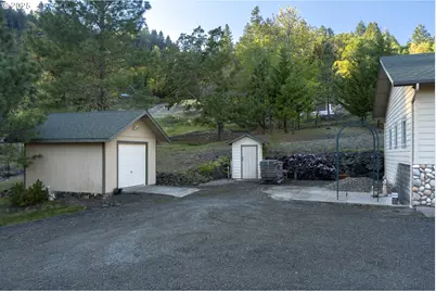 1645 Brozio Rd, Roseburg, OR 97471 - Photo 31