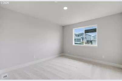 374 W Maple St, Washougal, WA 98671 - Photo 9