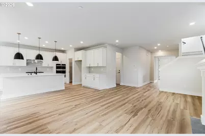374 W Maple St, Washougal, WA 98671 - Photo 13