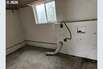 421/425 S 58th St, Springfield, OR 97478 - Photo 9