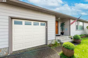 815 N King St, Seaside, OR 97138 - Photo 5