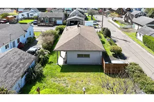 815 N King St, Seaside, OR 97138 - Photo 33
