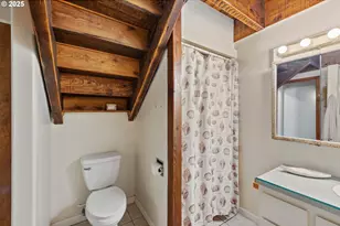 330 Chicago Ave, Bandon, OR 97411 - Photo 31