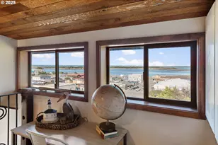 330 Chicago Ave, Bandon, OR 97411 - Photo 17