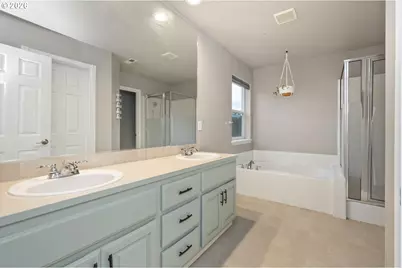 15729 SE Hawk Ct, Portland, OR 97236 - Photo 27
