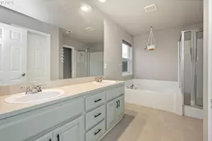 15729 SE Hawk Ct, Portland, OR 97236 - Photo 27