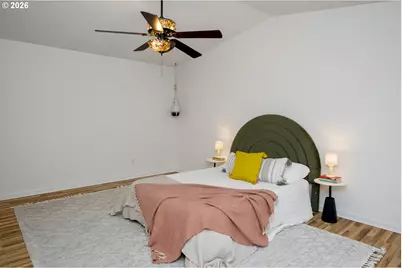 15729 SE Hawk Ct, Portland, OR 97035 - Photo 25