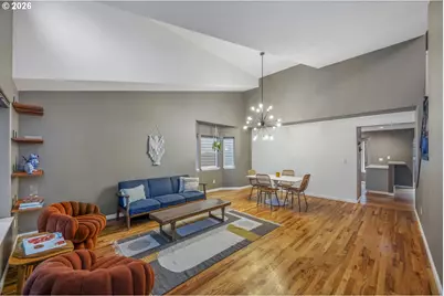 15729 SE Hawk Ct, Portland, OR 97035 - Photo 9