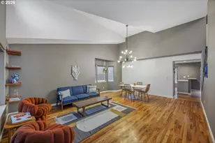 15729 SE Hawk Ct, Portland, OR 97035 - Photo 9