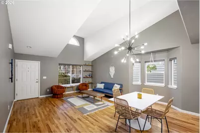 15729 SE Hawk Ct, Portland, OR 97035 - Photo 5