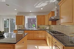 14030 NW Lakeview Dr, Portland, OR 97229 - Photo 9