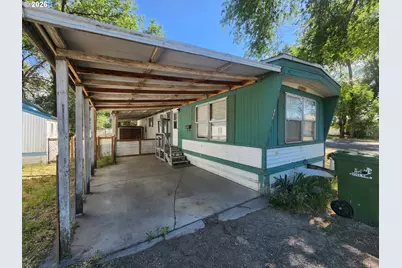 257 D St, Vale, OR 97918 - Photo 3