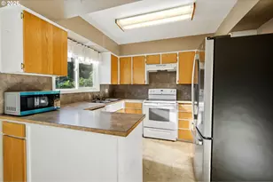 1430 Powell St SE, Albany, OR 97322 - Photo 9