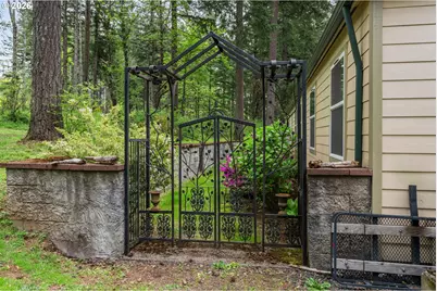 49400 Eagle Rock Pl, Vida, OR 97488 - Photo 39