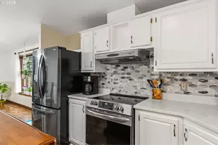 49400 Eagle Rock Pl, Vida, OR 97488 - Photo 19