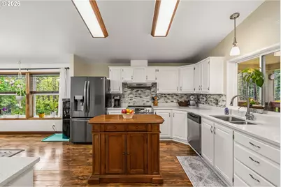 49400 Eagle Rock Pl, Vida, OR 97488 - Photo 15