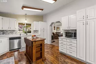 49400 Eagle Rock Pl, Vida, OR 97488 - Photo 17