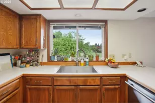 22735 SE Naomi Dr, Damascus, OR 97089 - Photo 11