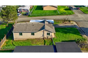 430 SE Carrol St, Winston, OR 97496 - Photo 37