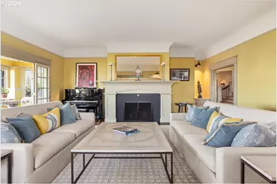 1960 SW 16th Ave, Portland, OR 97201 - Photo 7