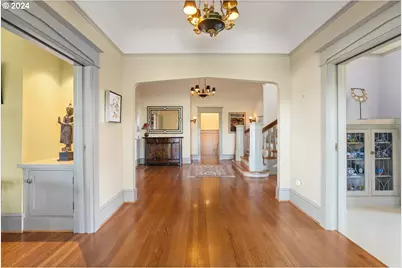 1960 SW 16th Ave, Portland, OR 97201 - Photo 17