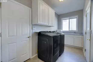 20819 SW Vicki Ln, Beaverton, OR 97007 - Photo 15