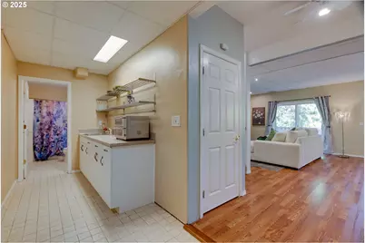 20819 SW Vicki Ln, Beaverton, OR 97007 - Photo 33