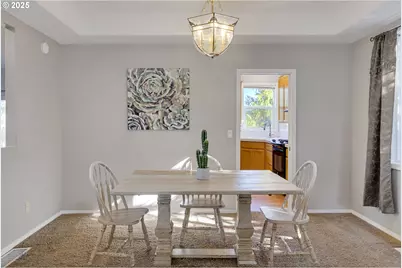 20819 SW Vicki Ln, Beaverton, OR 97007 - Photo 5