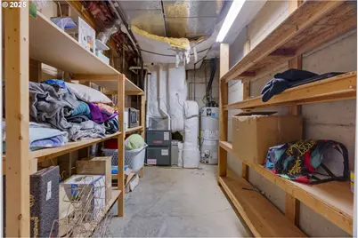 20819 SW Vicki Ln, Beaverton, OR 97007 - Photo 37