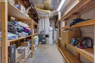 20819 SW Vicki Ln, Beaverton, OR 97007 - Photo 37