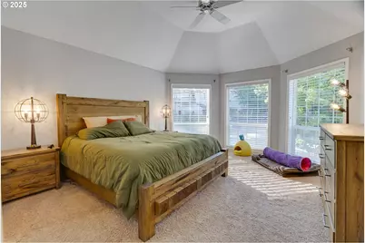 20819 SW Vicki Ln, Beaverton, OR 97007 - Photo 17