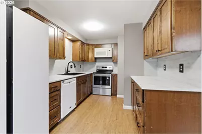 605 SE 121st Ave #5, Vancouver, WA 98683 - Photo 5