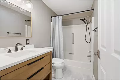605 SE 121st Ave #5, Vancouver, WA 98683 - Photo 9