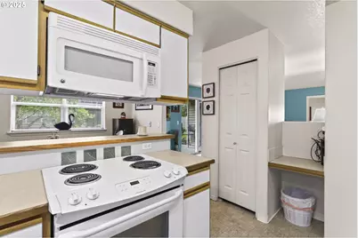 4606 W Powell Blvd #162, Gresham, OR 97030 - Photo 7