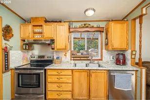 4796 Treewood Dr, Florence, OR 97439 - Photo 13