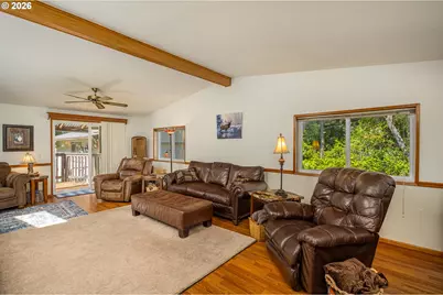 4796 Treewood Dr, Florence, OR 97439 - Photo 9