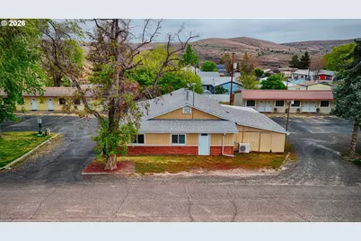 616 Mill St, Maupin, OR 97037 - Photo 1